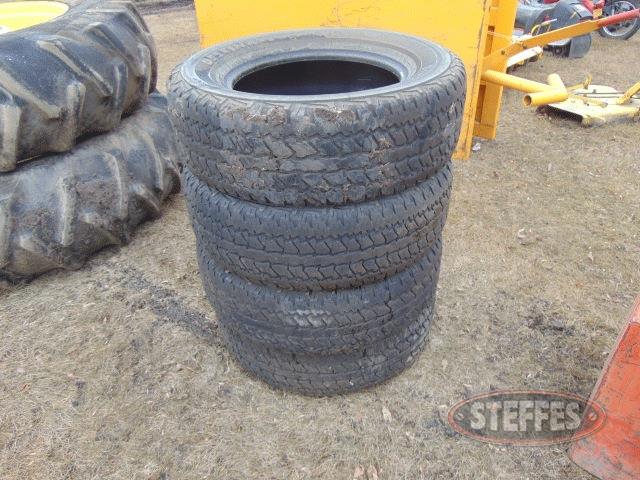(4) 265/75R18 tires